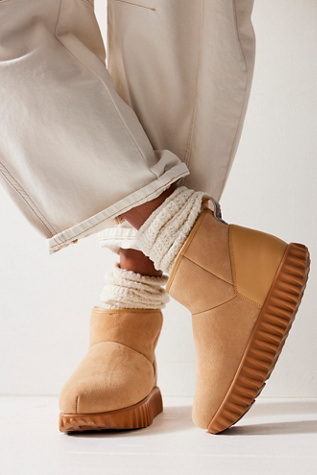 Throw And Go Ankle Boots