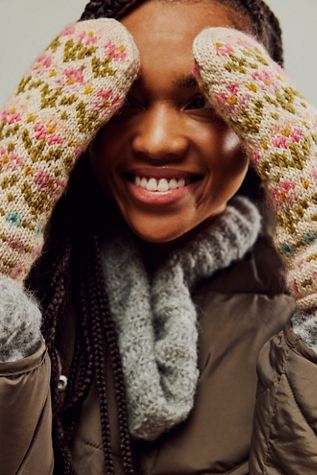 French Knot Leelu Mittens
