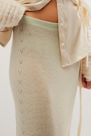 Floating Air Swit Midi Skirt