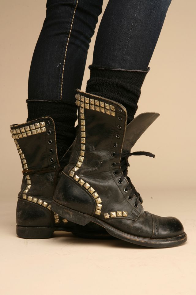 stores that sell combat boots near me