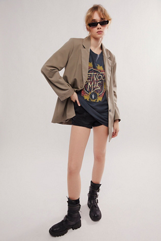 Daydreamer Fleetwood Mac Flower Tee