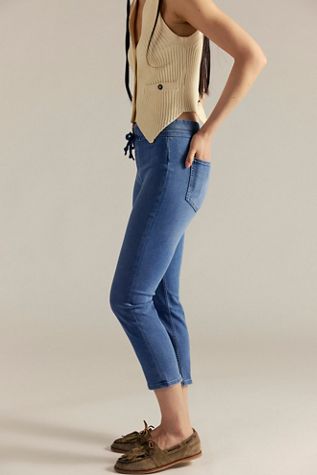 We The Free Knockout Mid-Rise Crop Jeans