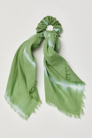 Simply Tied Pony Scarf