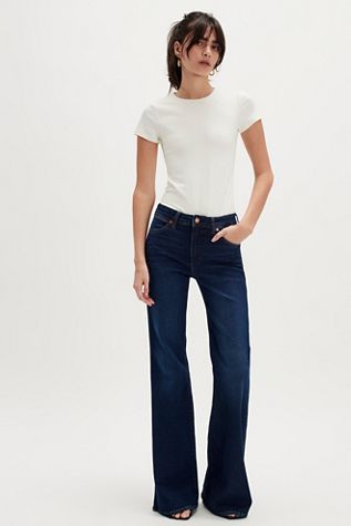 Wrangler Wanderer Mid-Rise Flare Jeans