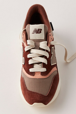 New Balance 997R Sneakers