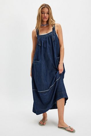 Machu Barrel Midi Dress