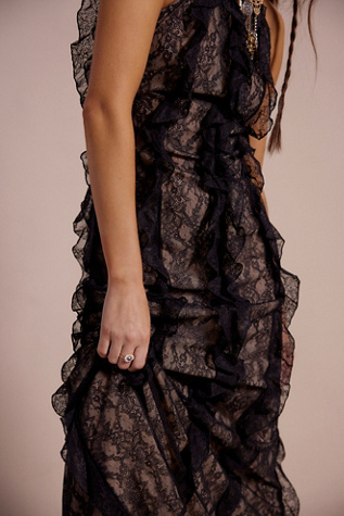 Sans Faff Lace Evening Gown