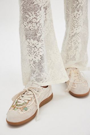 ALOHAS Tb.490 Crochet Sneakers
