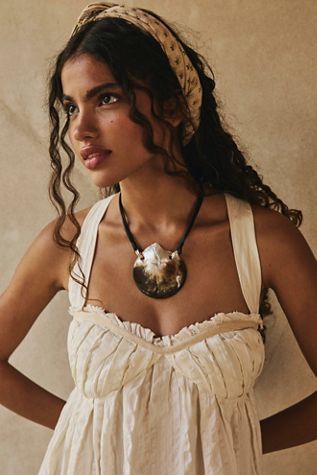 Montego Choker