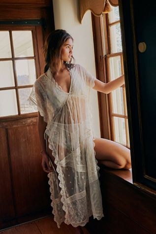 Poncho en dentelle patchwork