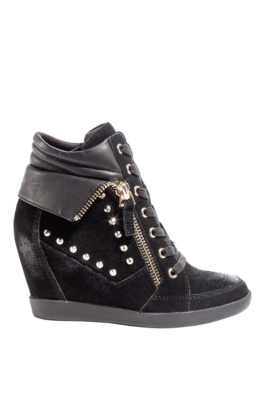 Hitzo Wedge Sneakers | GUESS.com