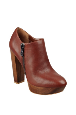 Paprikaa Chunky-Heel Booties | GUESS.com