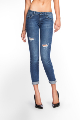 Kate Low-Rise Ankle Cut-Off Jeans in Romance Destroy Wash | GUESS.ca
