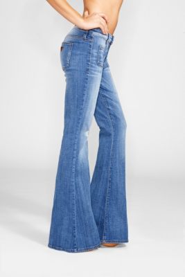 70s Mid-Rise Flare Jeans in Rossen Wash | GUESS.ca