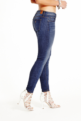 Mid-Rise Power Curvy Jeans in Reller Wash | GUESS.com