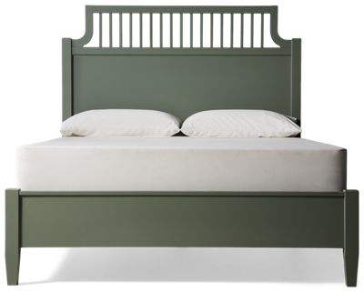 Pure Maple Queen Garden Bed - Elegant Traditional Design - Charming Spindle Detailing - Sturdy Solid Birch Construction - Timeless Style