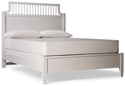Pure Maple Queen Garden Bed - Elegant Traditional Design - Charming Spindle Detailing - Sturdy Solid Birch Construction - Timeless Style
