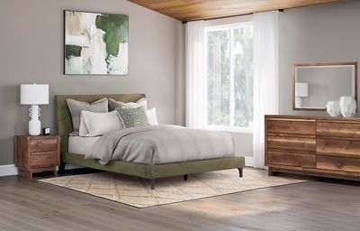 Chirason 4 Piece Queen Bedroom Set - Includes Upholstered Bed, Dresser, Mirror and Nightstand