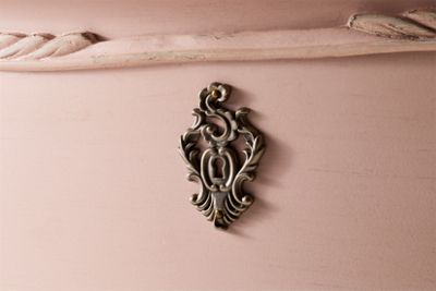 Susan G. Komen Flourish Accent Chest - Thumbnail 4