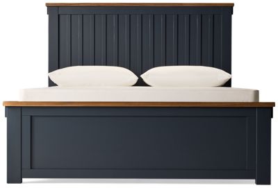 Landocken Queen Bed