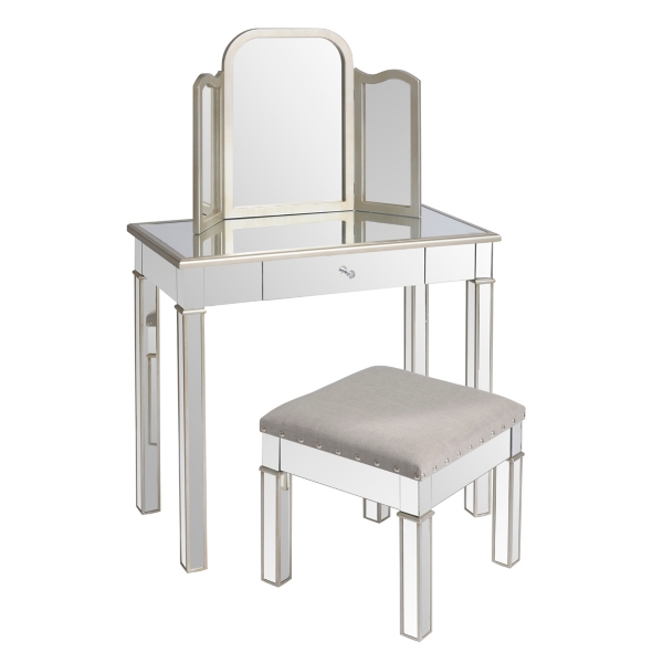 Mokleis: Mirrored Vanity Chair