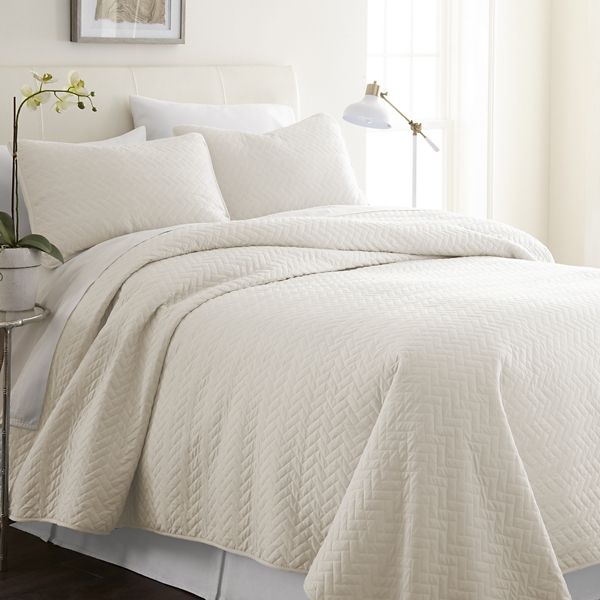 Ivory Herring Soft 3 Pc King Quilted Coverlet Set Kirklands