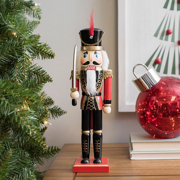 the nutcracker statue