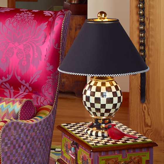 Courtly Check Globe Lamp image six