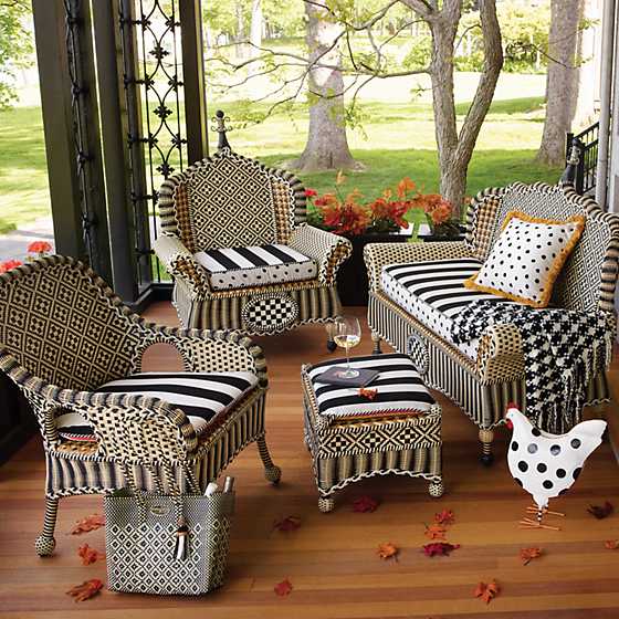 Courtyard Outdoor Accent Chair - Bathing Hut image four
