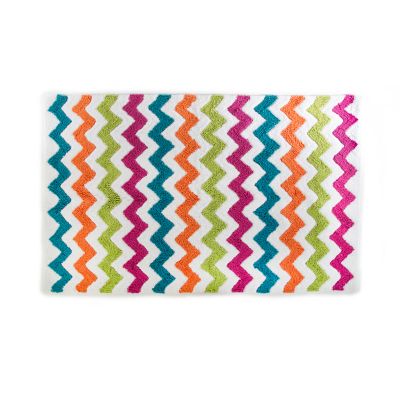 large white bath rug
