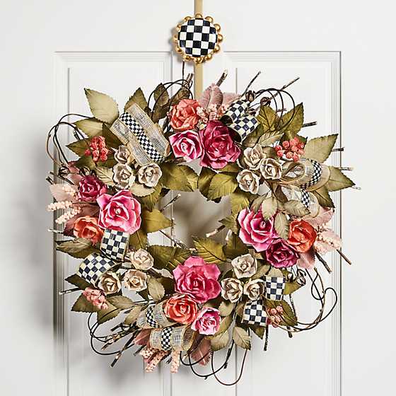 Rosy Posy Wreath image three