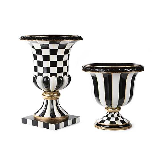 Courtly Check Pedestal Urn image three
