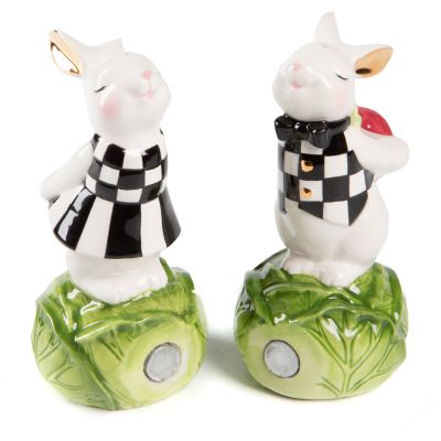 Cabbage Garden Salt & Pepper Set image three