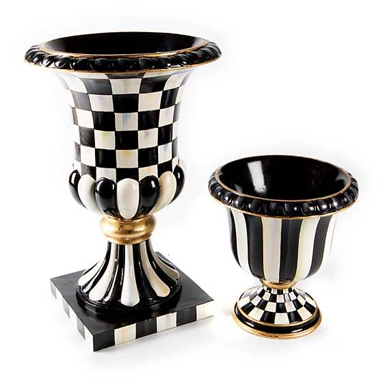 Courtly Check Pedestal Tabletop Urn image three