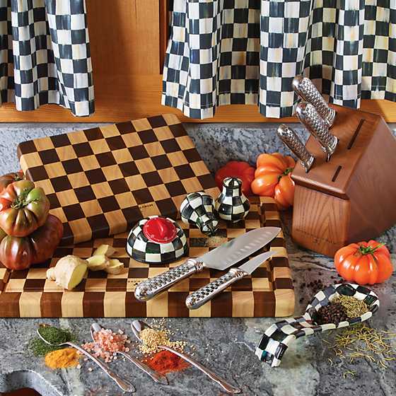 Brand New MacKenzie-Childs Large Courtly Check Cutting Board 