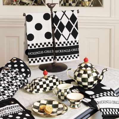 black and white kitchen towel set