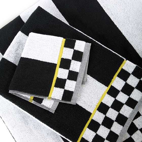 MacKenzie Childs Courtly BLACK & WHITE CHECK 20" x 31.5" HAND TOWEL Brand New 