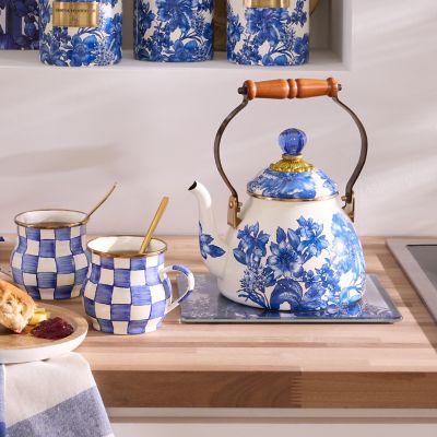 Royal English Garden 2 Quart Tea Kettle Image 3