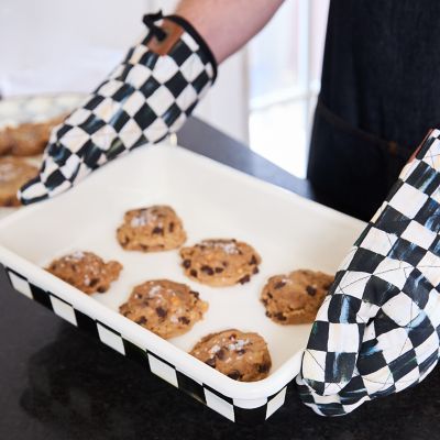 Courtly Check Baking Pan 8x8 — Marion's