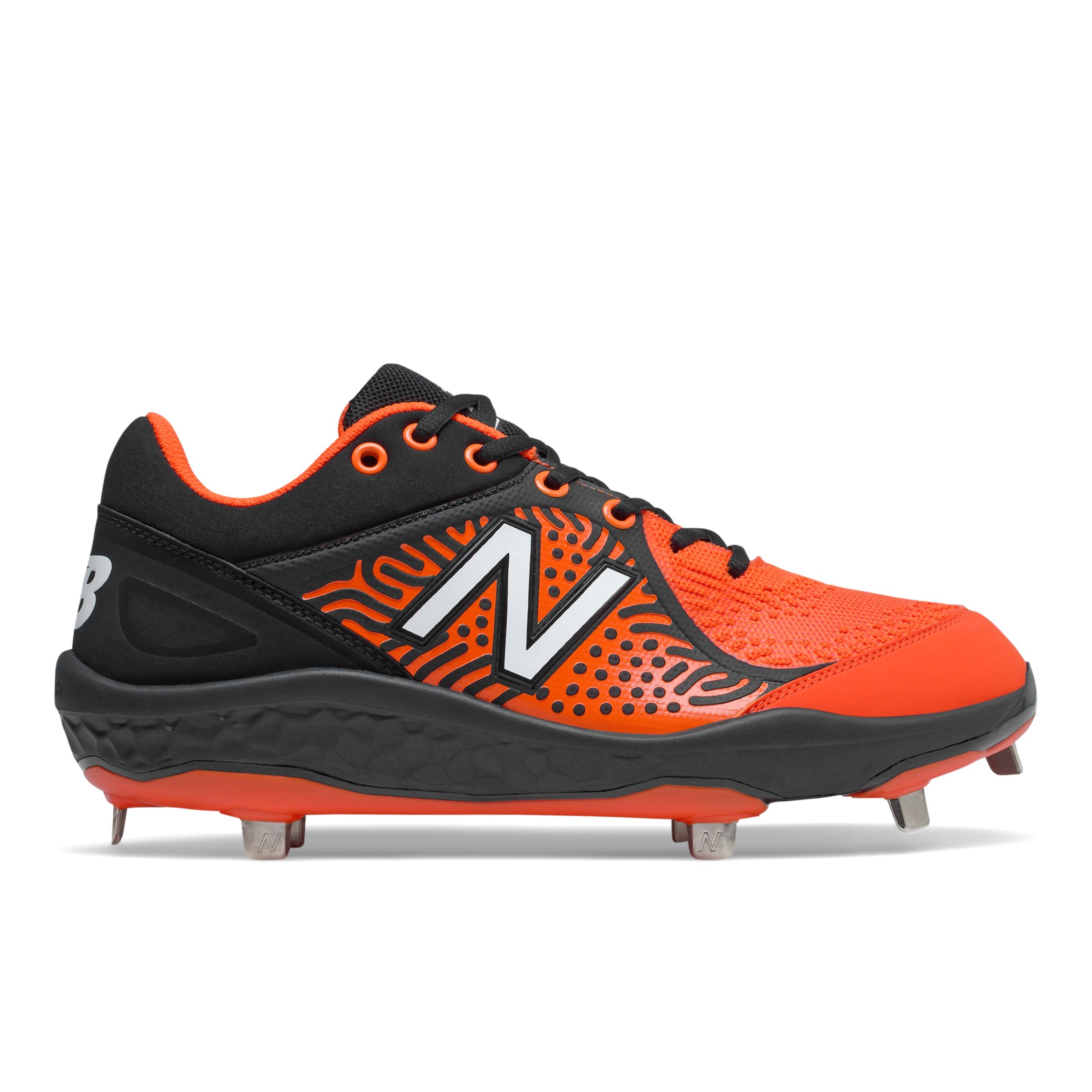 Low-Cut Fresh Foam 3000v5 Metal Cleat, Black with Orange