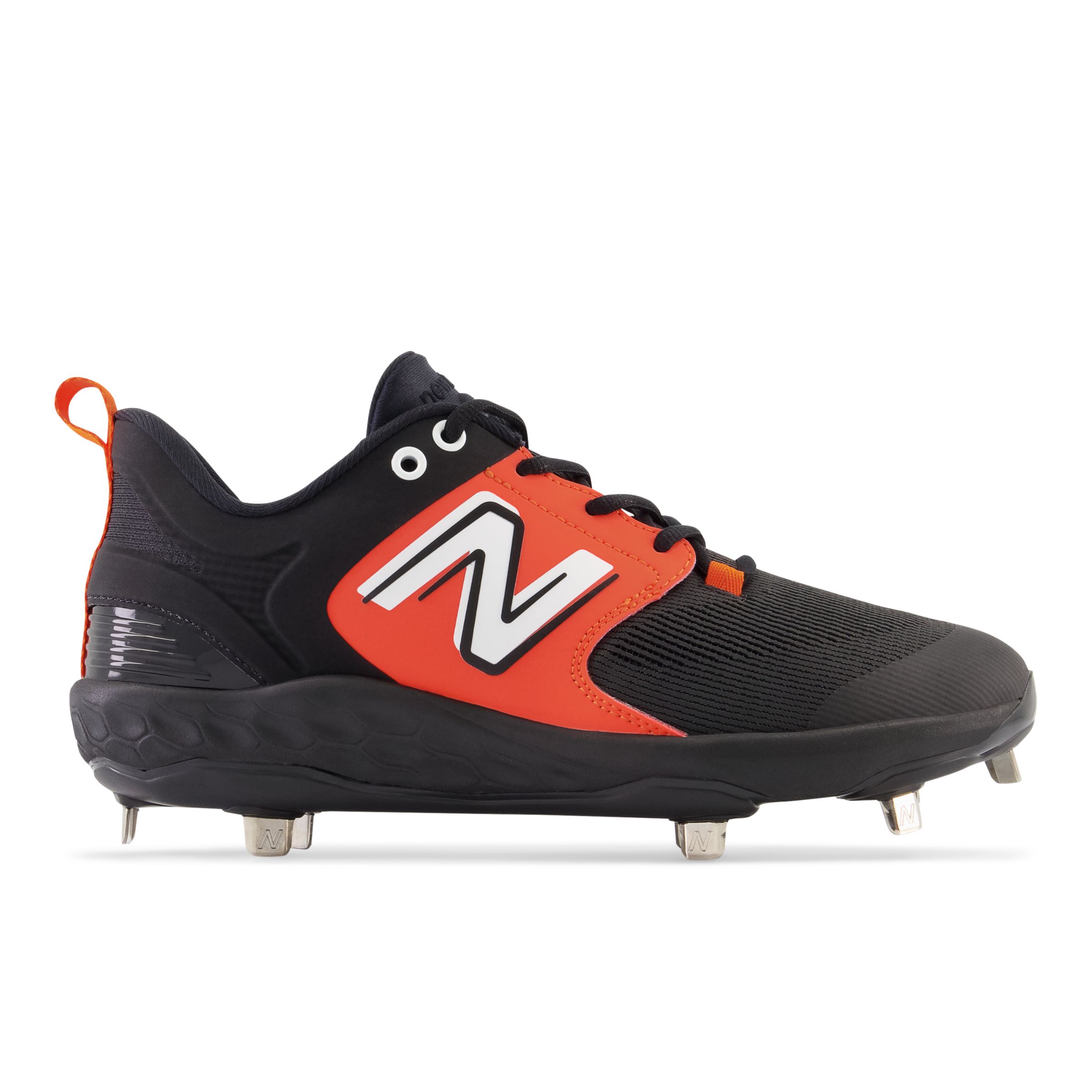 Black new balance outlet metal cleats