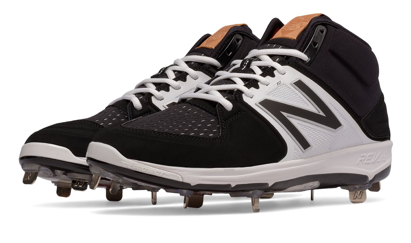 new balance mid cut baseball cleats