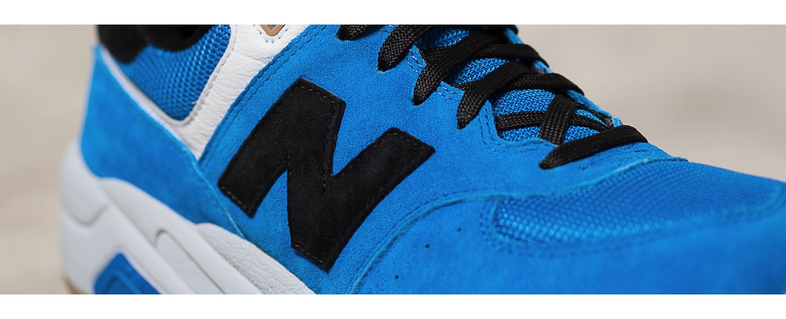 new balance mrt572