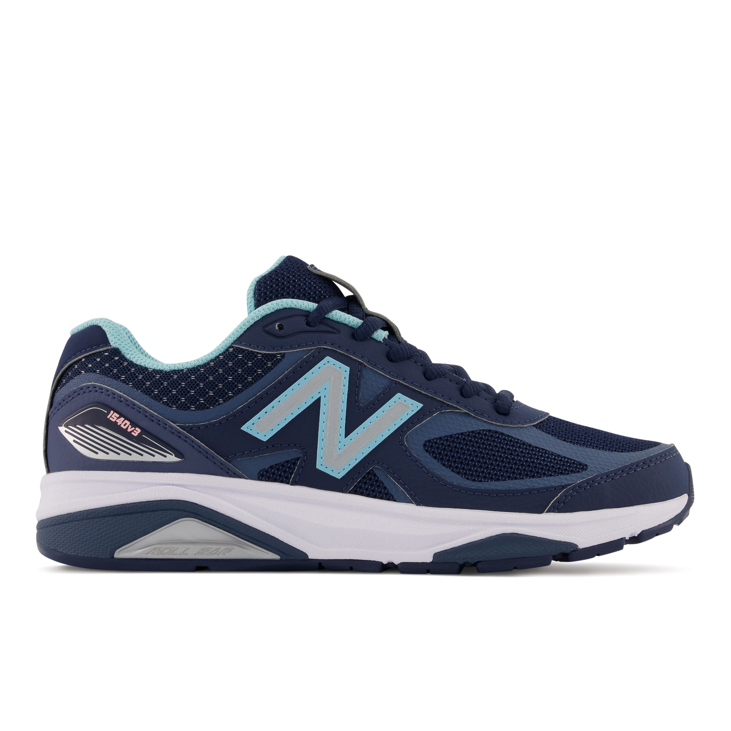 motion control cross training shoes