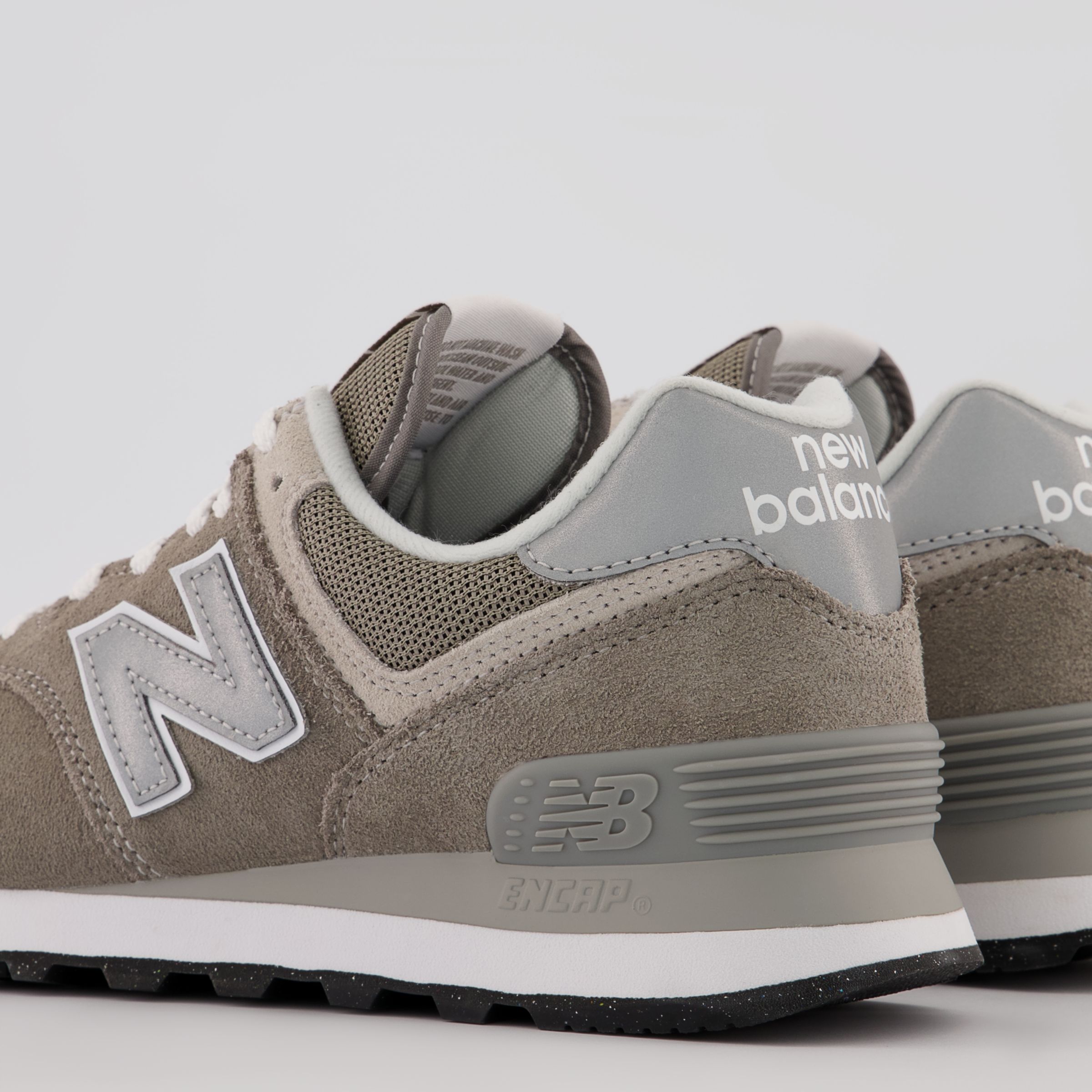 New Balance Womens 574 Core Sneaker : : Clothing, Shoes &  Accessories