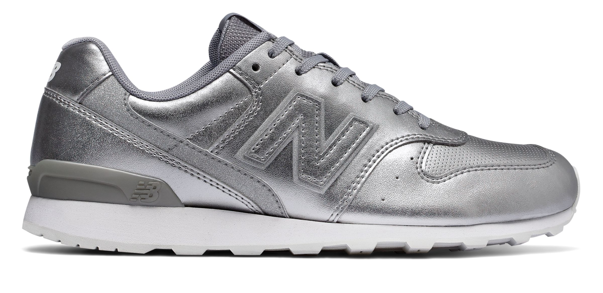 new balance metallic 696