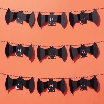 Hanging Bats Halloween Garland Craft Kit