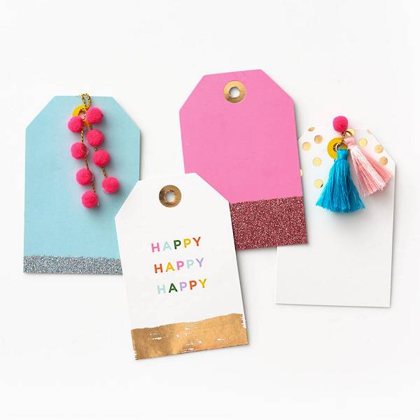 Assorted Gift Tag Set.