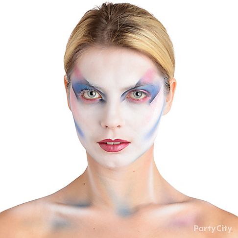 Vampire Vixen Makeup How-To - Party City