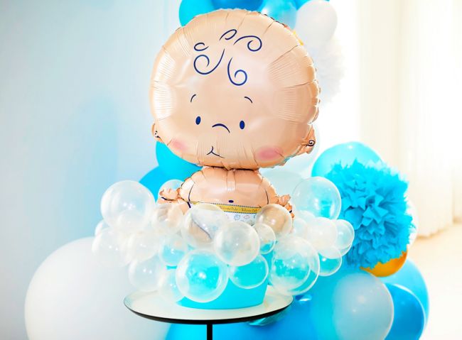 Baby shower balloon centerpiece